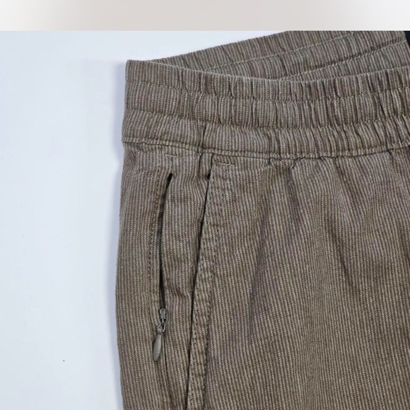 Abercrombie & Fitch Shorts - Picture 7 of 8